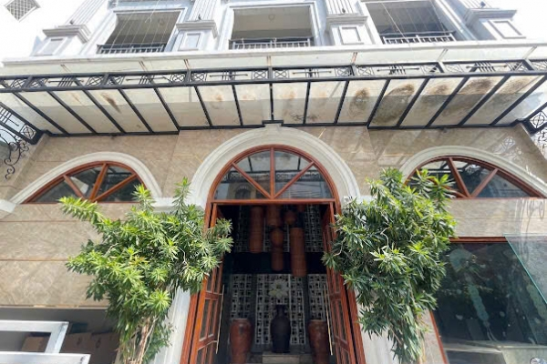 Tòa nhà Kề Vạn Hạnh Mall, Quân 10; Vừa Ở Vừa Kinh Doanh